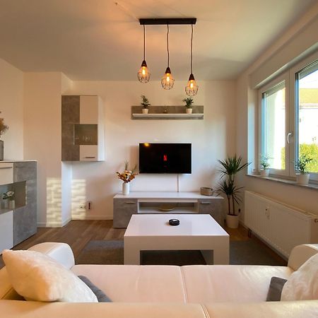 Hochwertige Ferienwohnung Mit 7Qm Balkon, Netflix, Kaffeeautomat, Rainshower Bad Zwickau Extérieur photo